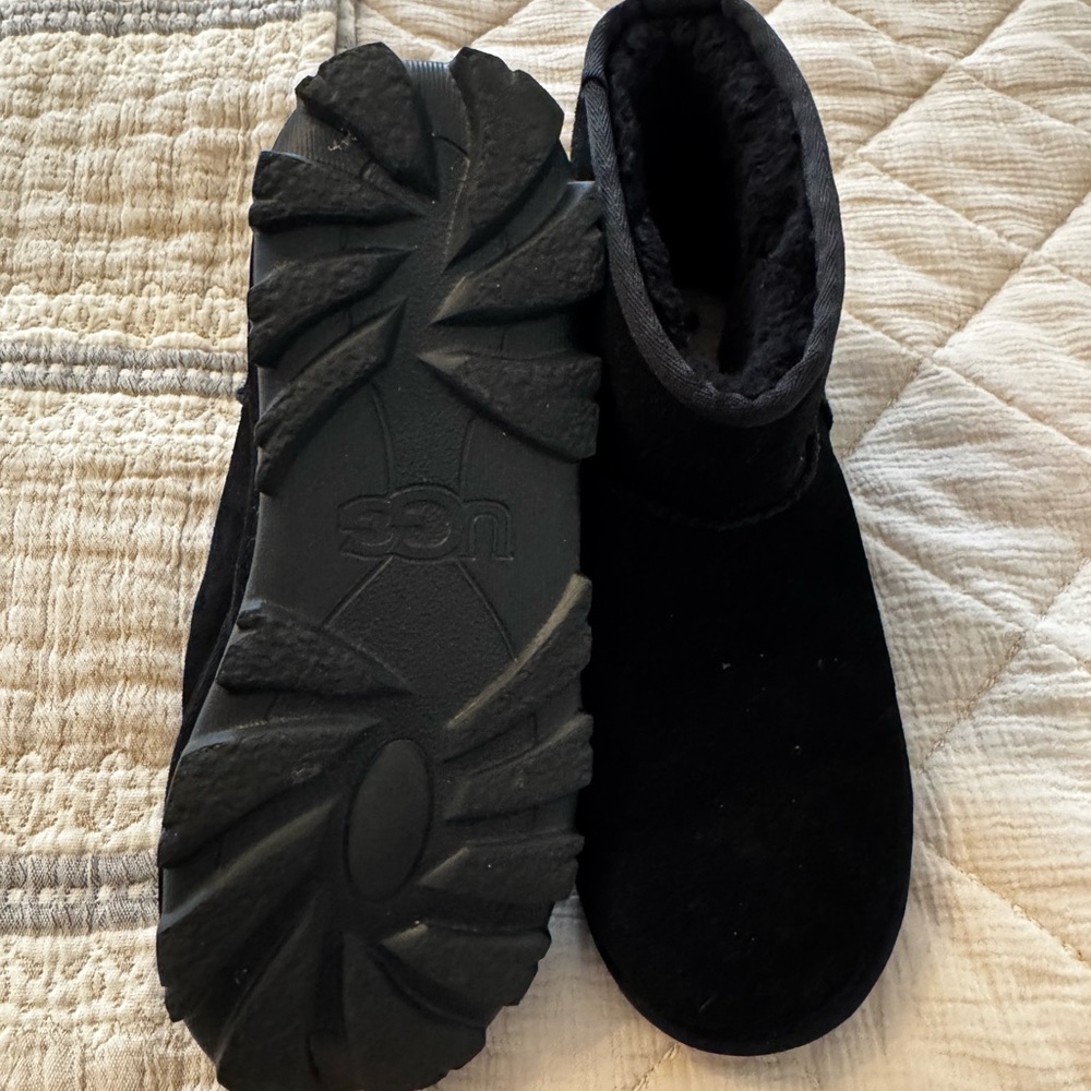 size 10 ladies Uggs